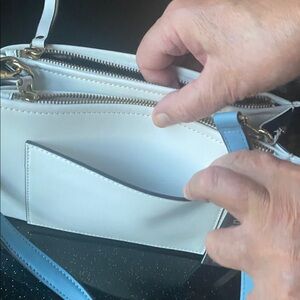 Perlina White crossbody bag w/ blue strap